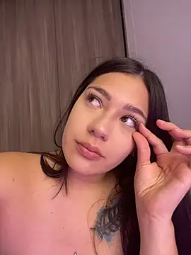 Latina vanessa online show from 23, 2, 2025