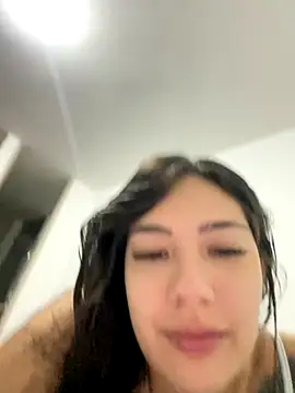 Latina vanessa online show from 13, 9, 2025