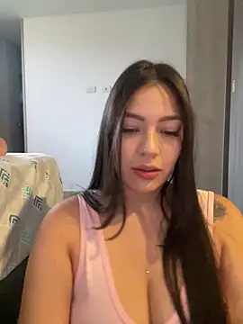 Latina vanessa online show from 25, 11, 2025