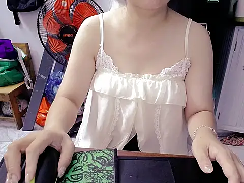 Snapshot of Haruka95 chatting on 15, 6, 2026 Haruka95 online show from 15, 6, 2026