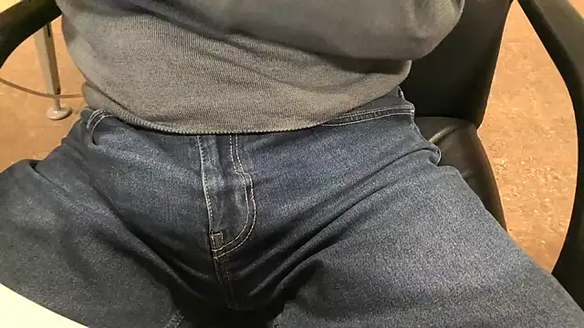 alessandroman2114 online show from 8, 1, 2026