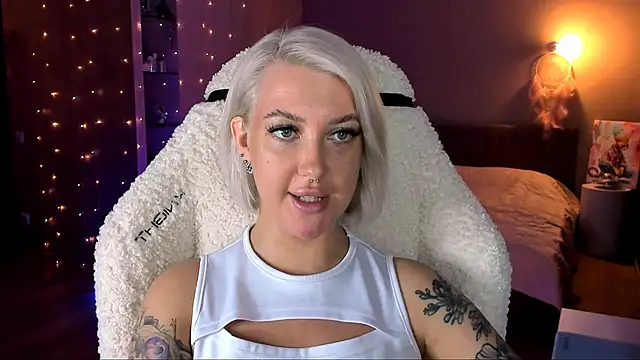 tykioty Miley online show from 28, 1, 2025