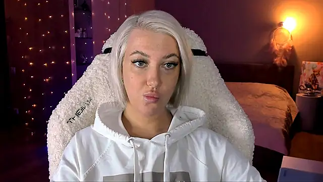 tykioty Miley online show from 29, 1, 2025