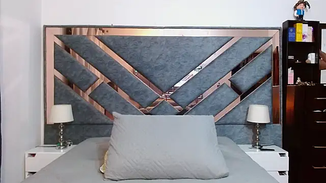 KarlaTesg online show from 23, 10, 2025