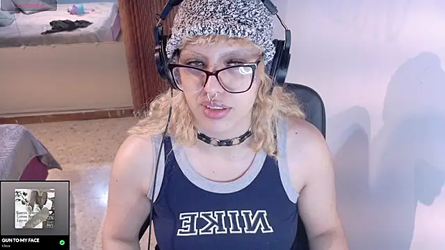 Eli666uwu online show from 8, 10, 2025