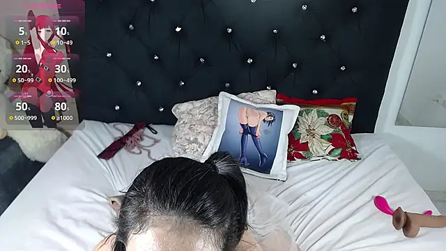 Snapshot of nikol_winick chatting on 25, 11, 2025 nikol winick online show from 25, 11, 2025