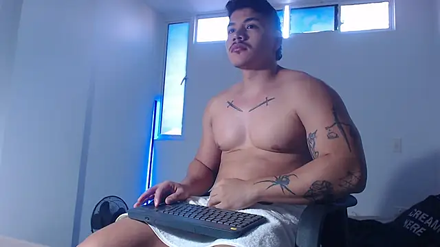 Snapshot of paulo_allen chatting on 6, 11, 2025 paulo allen online show from 6, 11, 2025