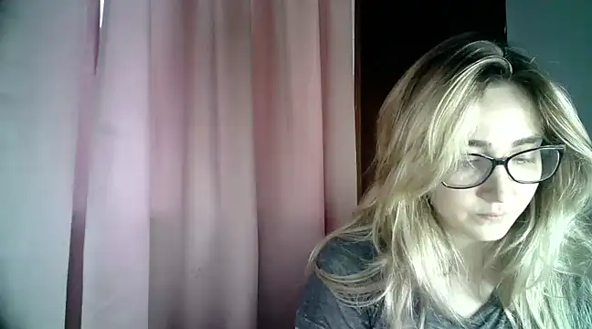 Snapshot of katy_pp chatting on 9, 1, 2025 katy pp online show from 9, 1, 2025