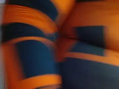 Snapshot of curvycloe1 chatting on 2, 12, 2025 curvycloe1 online show from 2, 12, 2025