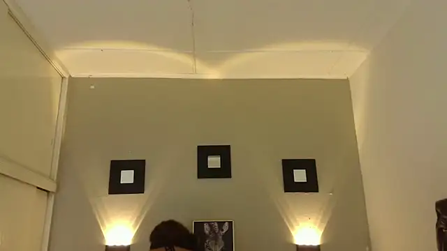 ashley Tompson1 online show from 22, 1, 2025