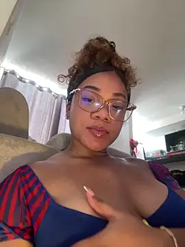 ashley Tompson1 online show from 15, 4, 2026