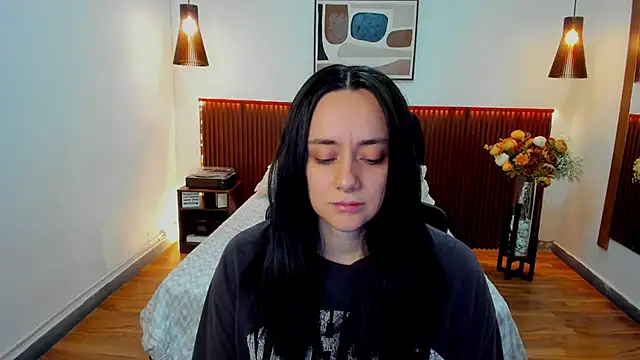 KatherineBond online show from 25, 3, 2026