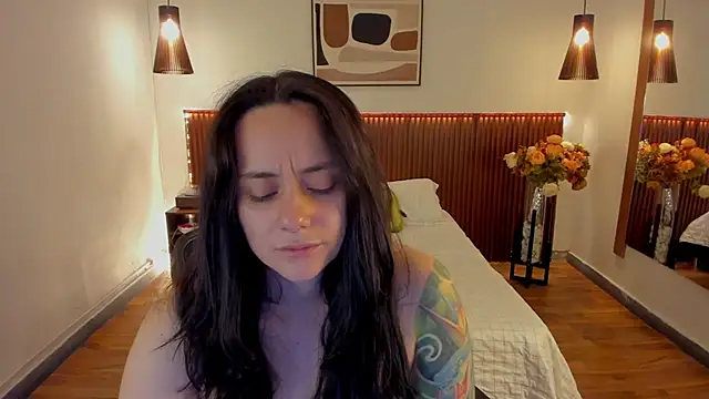 KatherineBond online show from 30, 5, 2026