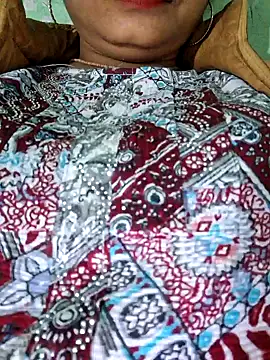 Snapshot of Priya_Bong chatting on 18, 11, 2025 Priya Bong online show from 18, 11, 2025