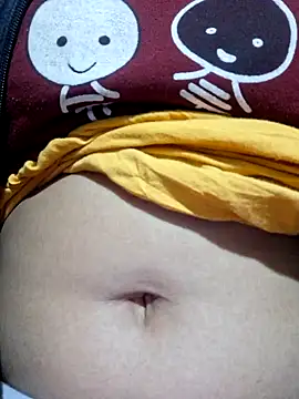 Snapshot of Priya_Bong chatting on 19, 11, 2025 Priya Bong online show from 19, 11, 2025