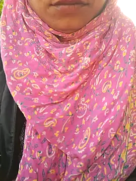 Snapshot of Priya_Bong chatting on 24, 11, 2025 Priya Bong online show from 24, 11, 2025