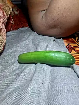 Snapshot of Priya_Bong chatting on 5, 1, 2026 Priya Bong online show from 5, 1, 2026