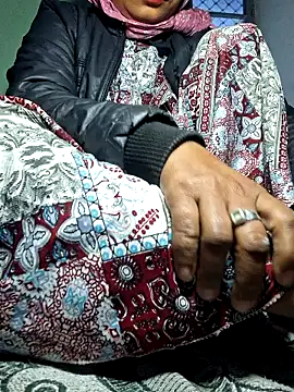 Snapshot of Priya_Bong chatting on 10, 1, 2026 Priya Bong online show from 10, 1, 2026