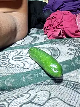 Snapshot of Priya_Bong chatting on 12, 1, 2026 Priya Bong online show from 12, 1, 2026