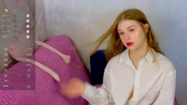 TrissMerigold9 online show from 16, 9, 2025