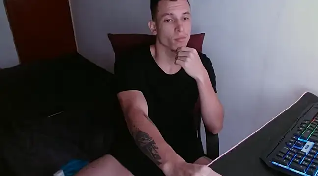 Snapshot of deividcloud36 chatting on 5, 1, 2025 deividcloud36 online show from 5, 1, 2025