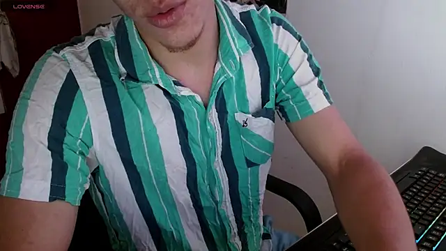 Snapshot of deividcloud36 chatting on 17, 3, 2025 deividcloud36 online show from 17, 3, 2025