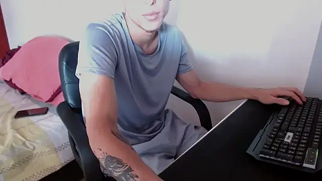 Snapshot of deividcloud36 chatting on 21, 3, 2025 deividcloud36 online show from 21, 3, 2025