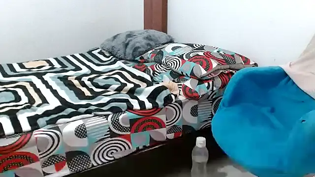 Snapshot of deividcloud36 chatting on 19, 10, 2025 deividcloud36 online show from 19, 10, 2025