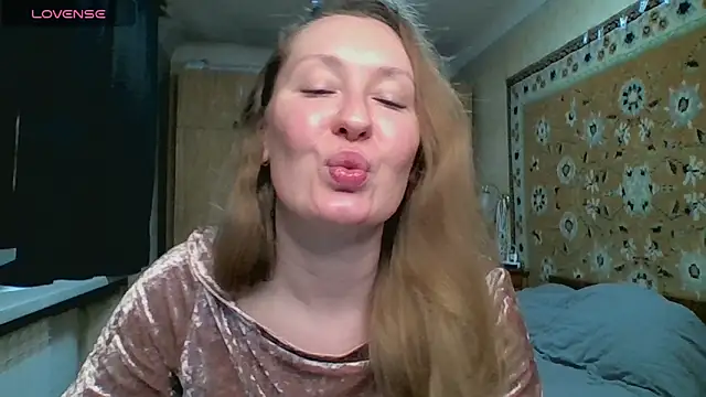 Snapshot of AnnaXLovers chatting on 5, 5, 2026 AnnaXLovers online show from 5, 5, 2026