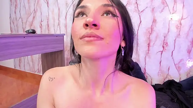 Snapshot of LILA_ELLIOT chatting on 28, 1, 2025 LILA ELLIOT online show from 28, 1, 2025