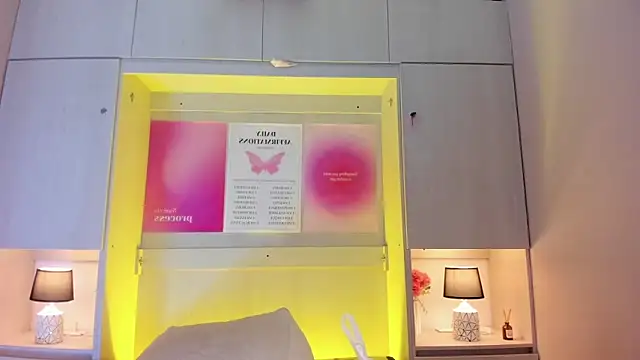 Snapshot of tamaraa_smiith chatting on 17, 4, 2026 tamaraa smiith online show from 17, 4, 2026