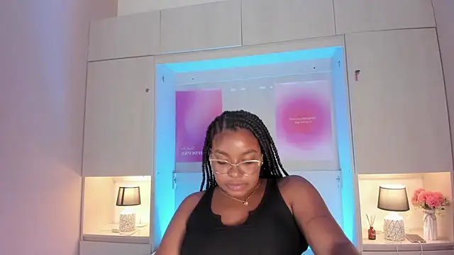 Snapshot of tamaraa_smiith chatting on 27, 5, 2026 tamaraa smiith online show from 27, 5, 2026
