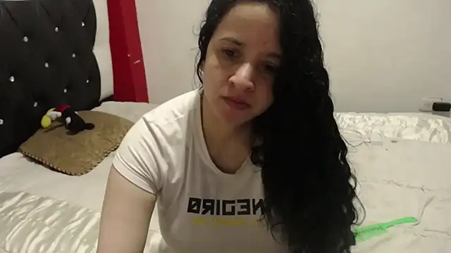 Snapshot of Katty_Bones chatting on 30, 10, 2025 Katty Bones online show from 30, 10, 2025