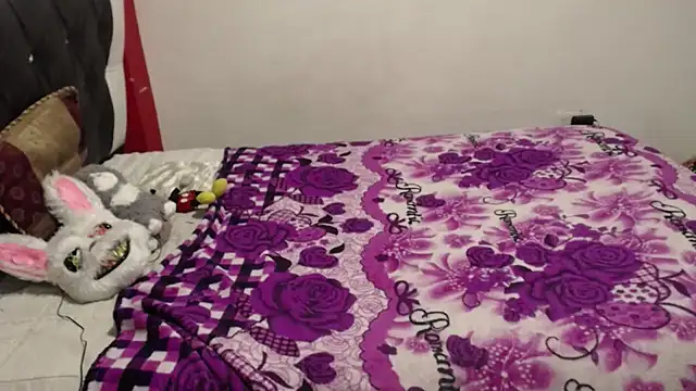 Snapshot of Katty_Bones chatting on 11, 11, 2025 Katty Bones online show from 11, 11, 2025