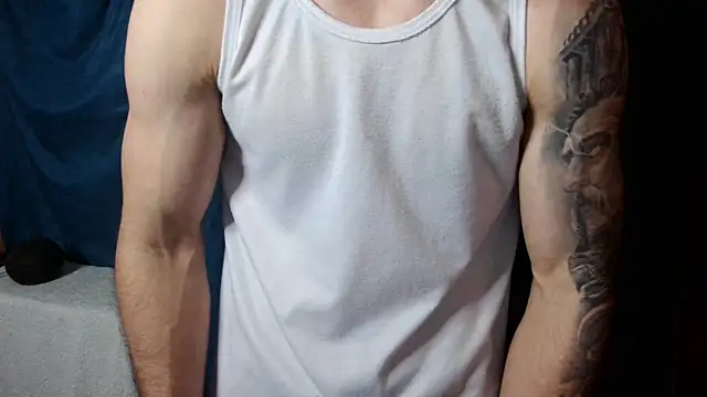 Snapshot of Kenner_fox77 chatting on 24, 12, 2024 Kenner fox77 online show from 24, 12, 2024