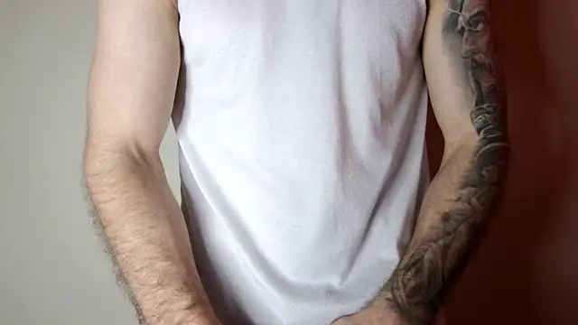 Snapshot of Kenner_fox77 chatting on 8, 3, 2025 Kenner fox77 online show from 8, 3, 2025