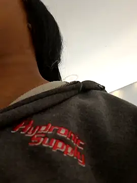 Adelehottman online show from 15, 10, 2025