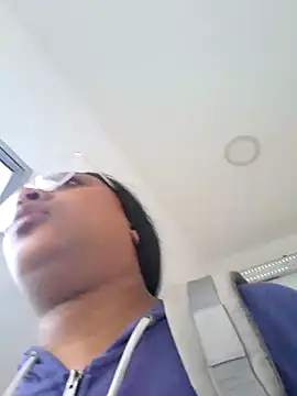 Adelehottman online show from 17, 12, 2025