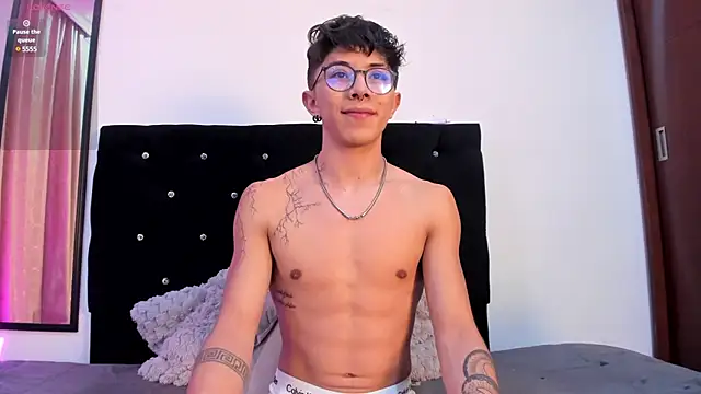 Snapshot of im__thomass chatting on 11, 12, 2024 im thomass online show from 11, 12, 2024