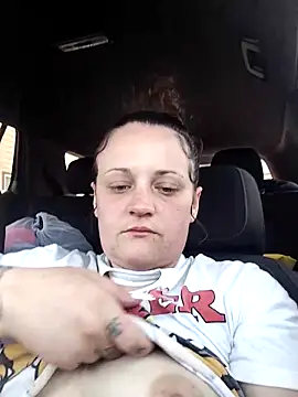 TiahhMarie online show from 17, 4, 2026