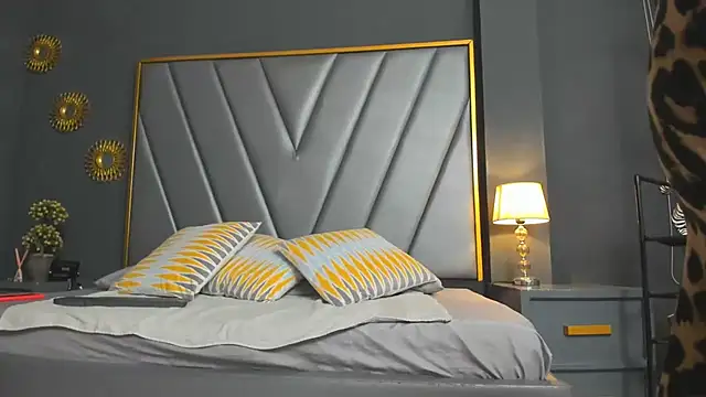 BrendaAdams  online show from 21, 2, 2025