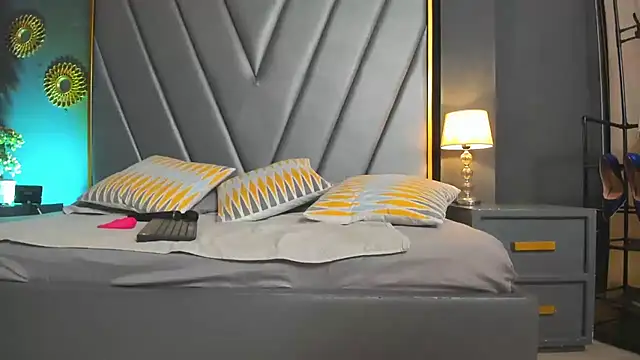 BrendaAdams  online show from 24, 2, 2025