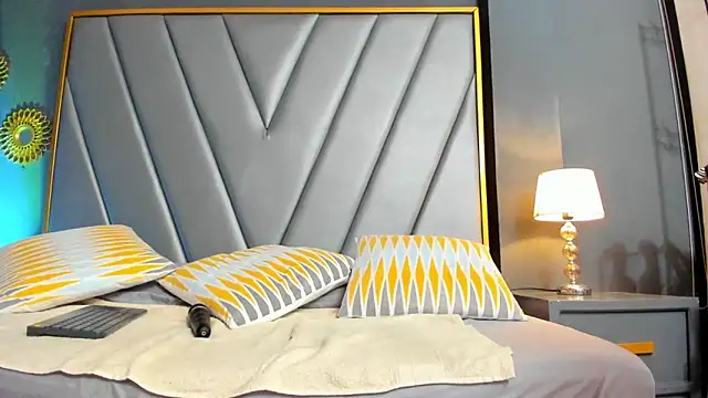 BrendaAdams  online show from 28, 2, 2025