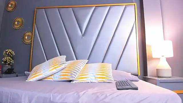 BrendaAdams  online show from 11, 10, 2025