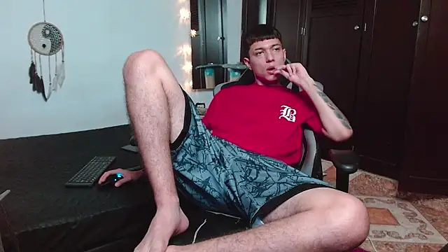 Snapshot of aaron_blug chatting on 22, 12, 2024 aaron blug online show from 22, 12, 2024