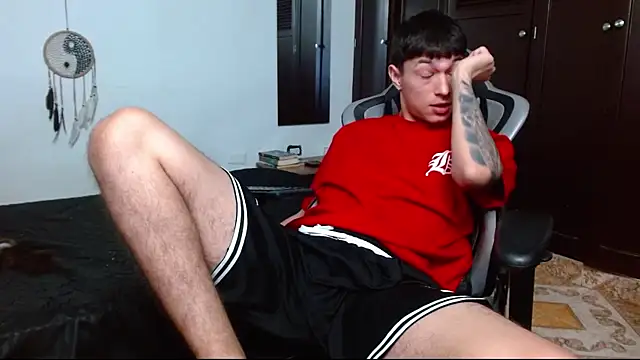 Snapshot of aaron_blug chatting on 24, 1, 2025 aaron blug online show from 24, 1, 2025