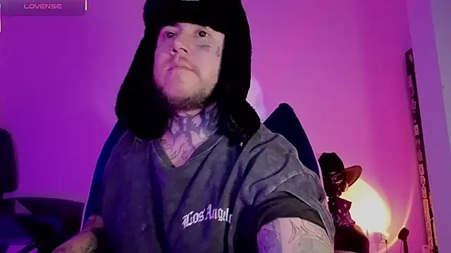 Ash gusbig online show from 11, 11, 2025