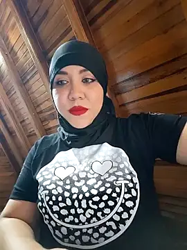 Snapshot of AmbarBurhan chatting on 4, 2, 2025 AmbarBurhan online show from 4, 2, 2025