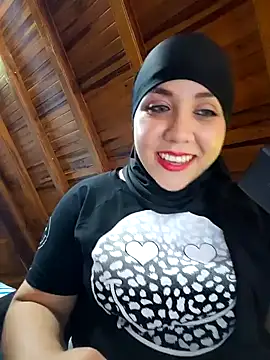 Snapshot of AmbarBurhan chatting on 4, 2, 2025 AmbarBurhan online show from 4, 2, 2025