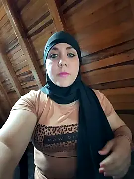 Snapshot of AmbarBurhan chatting on 12, 2, 2025 AmbarBurhan online show from 12, 2, 2025